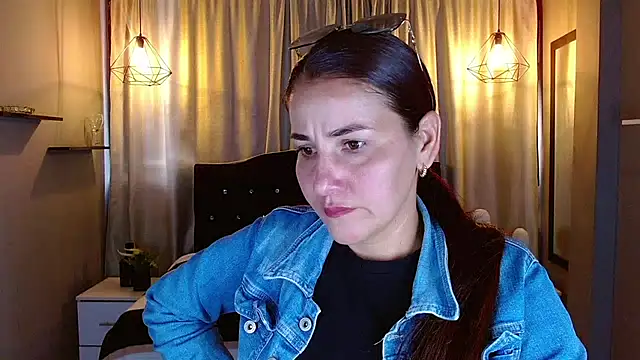 kathekitten online show from July 15, 2026, 8:05 pm