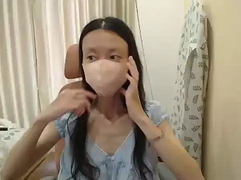 Snapshot of Lil-Cherry chatting on July 15, 2026, 4:41 am Lil-Cherry online show from July 15, 2026, 4:41 am