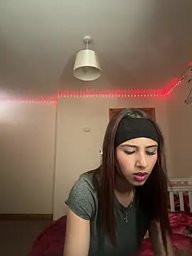 Snapshot of NextDoorMolly chatting on July 17, 2026, 4:37 pm NextDoorMolly online show from July 17, 2026, 4:37 pm