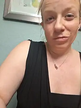 Snapshot of XxMs_StarzxX chatting on February 14, 2025, 6:34 am XxMs StarzxX online show from February 14, 2025, 6:34 am