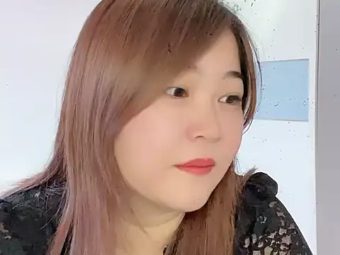 Snapshot of A-Rue chatting on July 17, 2026, 8:00 am A-Rue online show from July 17, 2026, 8:00 am
