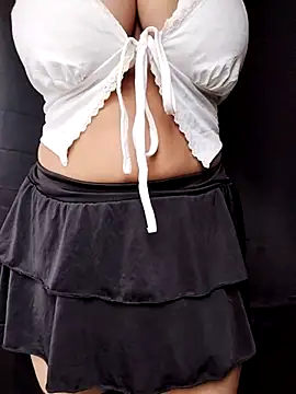 horny-sneha online show from July 17, 2026, 10:56 am