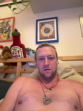 Snapshot of Straight-alex__ chatting on July 17, 2026, 12:46 pm Straight-alex online show from July 17, 2026, 12:46 pm
