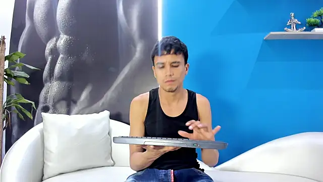 Snapshot of Nixen_Casillas chatting on July 18, 2026, 11:35 pm Nixen Casillas online show from July 18, 2026, 11:35 pm