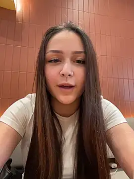 EvelynFly online show from July 22, 2026, 12:51 pm