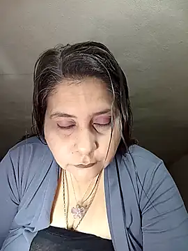 Snapshot of Cynthia186 chatting on August 6, 2026, 10:54 am Cynthia186 online show from August 6, 2026, 10:54 am