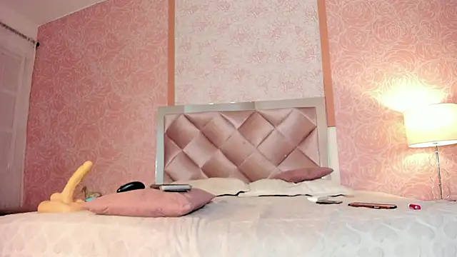 Jenna1  online show from October 4, 2025, 12:39 pm