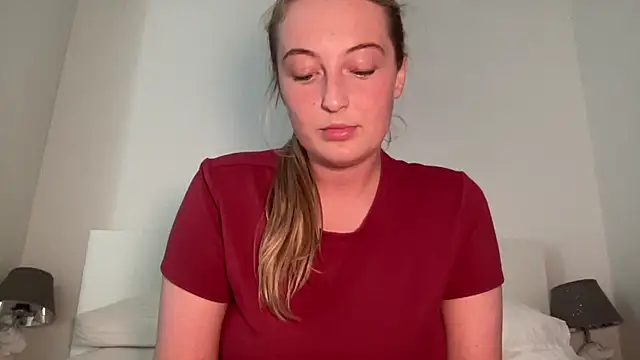 ameliegirlx online show from July 23, 2026, 2:14 pm