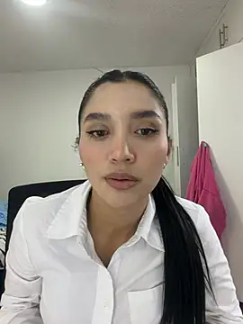 Snapshot of Alessia_Romano1 chatting on July 29, 2026, 8:41 pm Alessia Romano1 online show from July 29, 2026, 8:41 pm