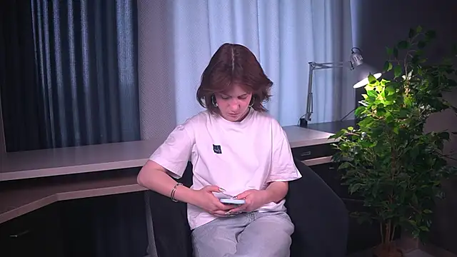 Snapshot of TashinaJenness chatting on July 22, 2026, 11:01 am TashinaJenness online show from July 22, 2026, 11:01 am