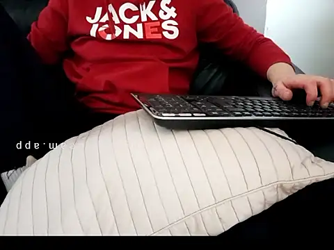 Snapshot of SWEBOY666 chatting on November 20, 2025, 11:11 am SWEBOY666 online show from November 20, 2025, 11:11 am