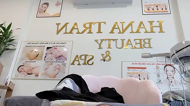 Katy Bae online show from October 17, 2025, 4:38 am