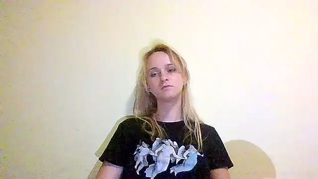 Snapshot of SunSakura chatting on August 8, 2026, 8:05 pm SunSakura online show from August 8, 2026, 8:05 pm