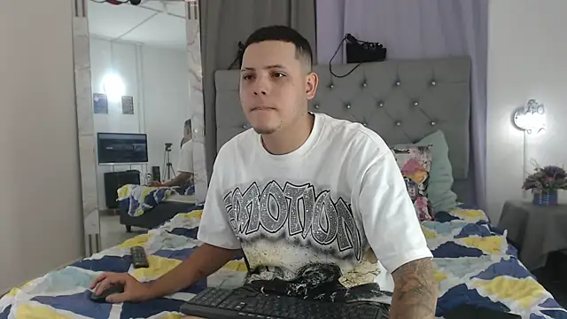AnthoonyReyes online show from July 25, 2026, 2:34 pm