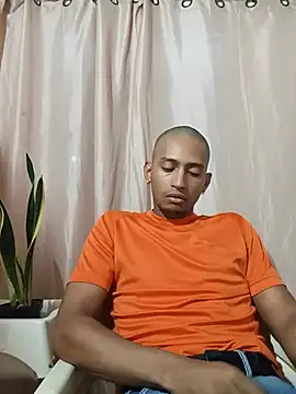 Snapshot of comlombia2 chatting on July 28, 2026, 6:43 am comlombia2 online show from July 28, 2026, 6:43 am