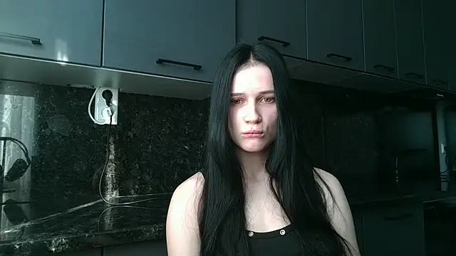 Juicy-Elis online show from August 1, 2026, 6:00 am