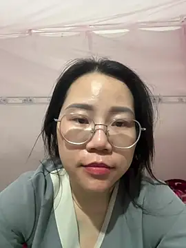 Snapshot of -Bella_ chatting on July 24, 2026, 9:27 am -Bella online show from July 24, 2026, 9:27 am