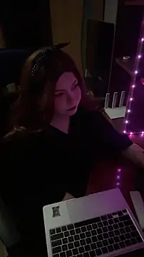 JosieLawton online show from July 26, 2026, 7:10 pm