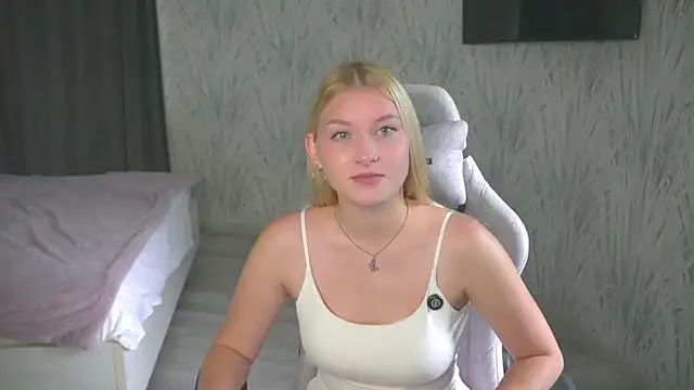 WilleneVanskiver online show from July 26, 2026, 5:47 am
