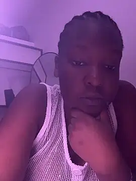 Snapshot of curvyreen chatting on August 4, 2026, 4:33 pm curvyreen online show from August 4, 2026, 4:33 pm