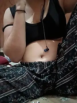 Girlnew online show from August 7, 2026, 7:42 pm
