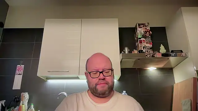 theitalianbear online show from April 12, 2026, 4:16 am