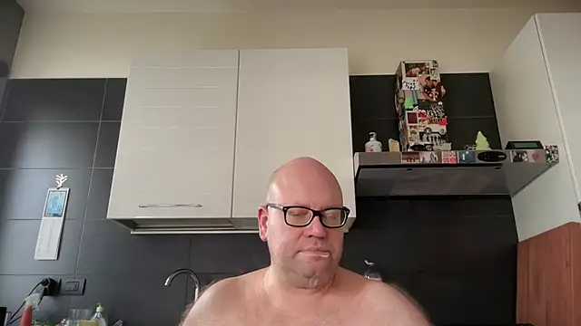 theitalianbear online show from July 20, 2026, 6:21 am