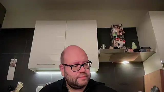 Snapshot of theitalianbear chatting on October 9, 2025, 1:28 am theitalianbear online show from October 9, 2025, 1:28 am