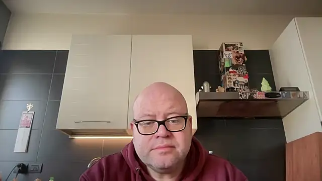 theitalianbear online show from February 17, 2026, 8:22 am