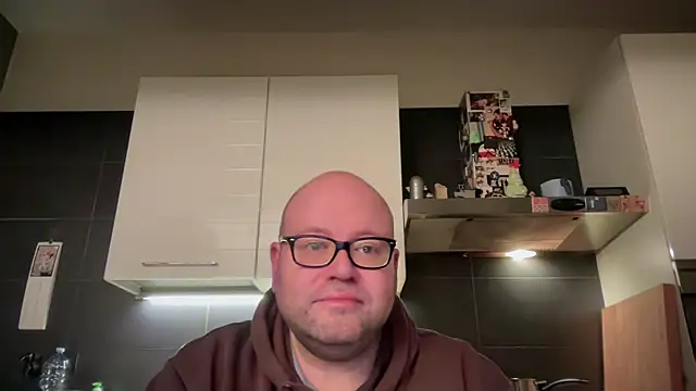 theitalianbear online show from March 19, 2025, 3:52 am
