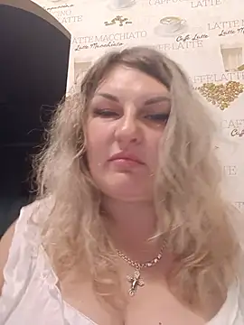 Olena19871 online show from July 26, 2026, 7:21 pm