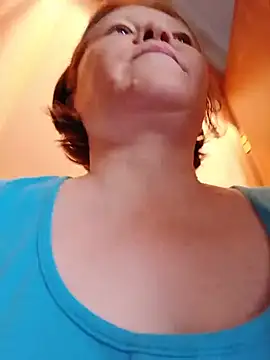 Renata Dell online show from July 27, 2026, 7:04 am