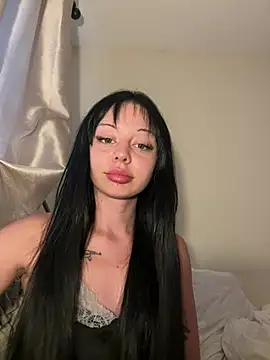 Snapshot of SierraXX chatting on July 31, 2026, 7:44 pm SierraXX online show from July 31, 2026, 7:44 pm