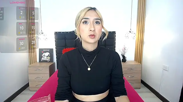ISABELLA HAYES  online show from July 29, 2026, 1:32 pm