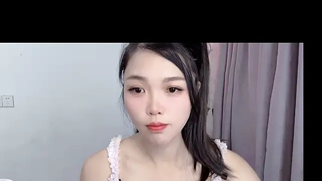Snapshot of weiwei-8 chatting on August 8, 2026, 2:40 am weiwei-8 online show from August 8, 2026, 2:40 am