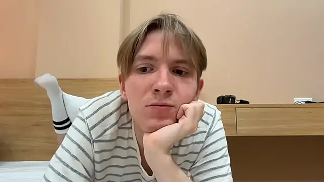 cinnamonmood online show from July 31, 2026, 5:43 pm