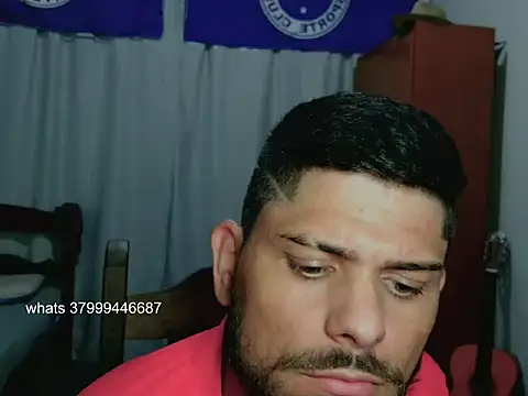 Snapshot of BRUNINHOALMEIDA17 chatting on August 1, 2026, 5:05 am BRUNINHOALMEIDA17 online show from August 1, 2026, 5:05 am