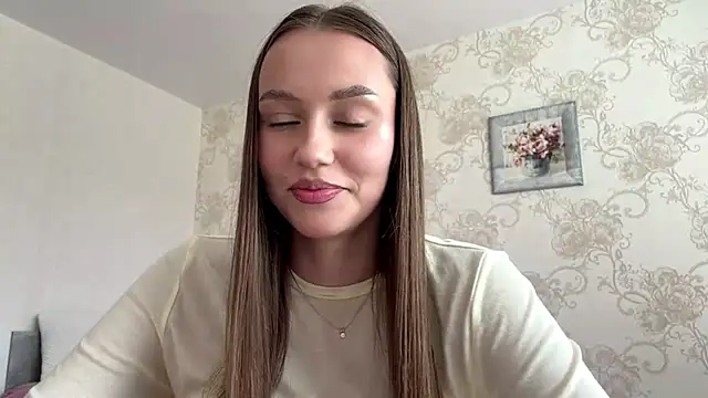 JoannaPass online show from July 31, 2026, 10:25 am