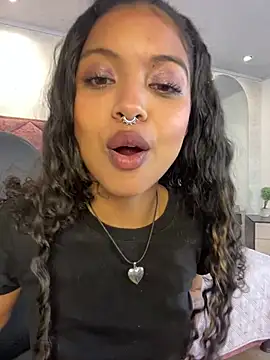 Snapshot of Sara_cruz21 chatting on July 31, 2026, 5:21 pm Sara cruz21 online show from July 31, 2026, 5:21 pm