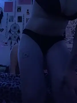 FemmeFantasy online show from August 6, 2026, 1:33 am