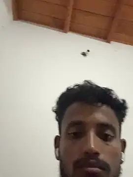 Snapshot of BigAxeBrown chatting on August 3, 2026, 6:58 pm BigAxeBrown online show from August 3, 2026, 6:58 pm