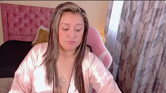 miss chantall online show from August 4, 2026, 8:46 pm