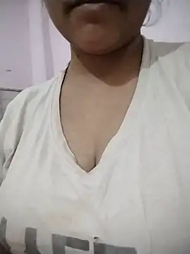Radhaspark online show from August 9, 2026, 4:18 am