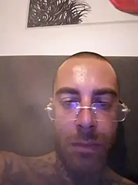secretvibes1 online show from August 4, 2026, 1:04 pm