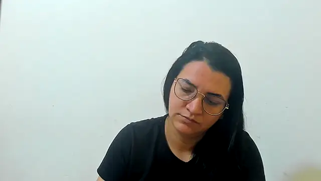 MARILYN GARCIA online show from November 20, 2025, 1:34 pm