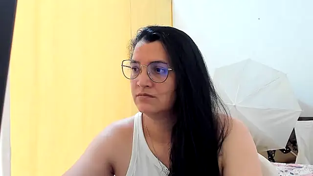 MARILYN GARCIA online show from May 22, 2026, 5:22 pm