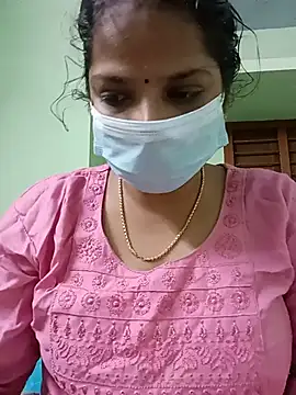 Snapshot of kavihotty chatting on August 6, 2026, 4:35 pm kavihotty online show from August 6, 2026, 4:35 pm