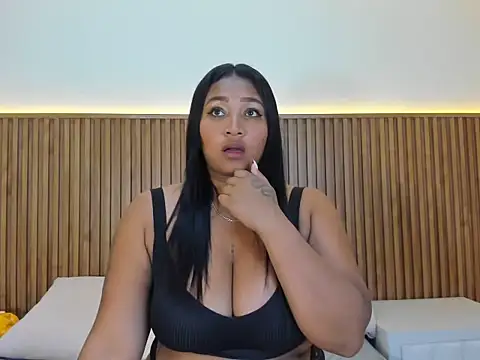 CherryDoll Aura online show from August 5, 2026, 2:33 pm