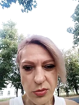 Snapshot of JessieDens chatting on August 7, 2026, 2:45 pm JessieDens online show from August 7, 2026, 2:45 pm