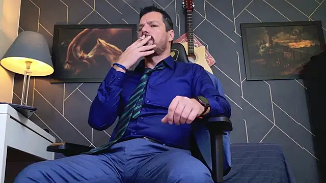 ChrisKox online show from November 7, 2025, 1:32 am